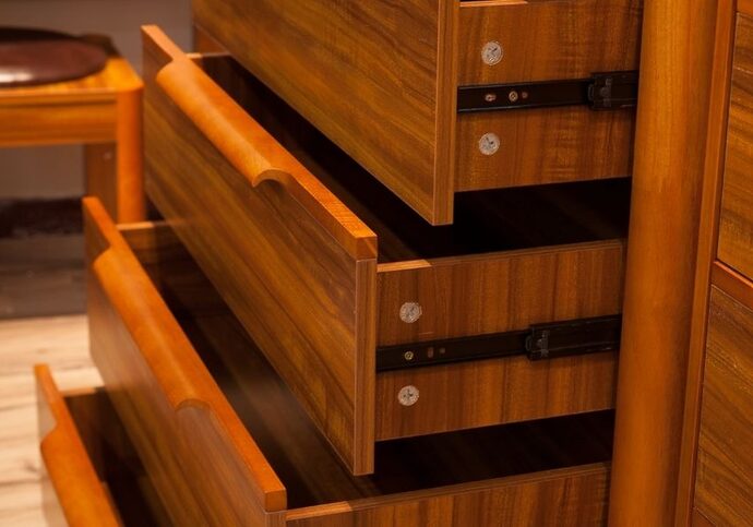 Muebles de madera para ropa: Organización y estilo en tu tienda