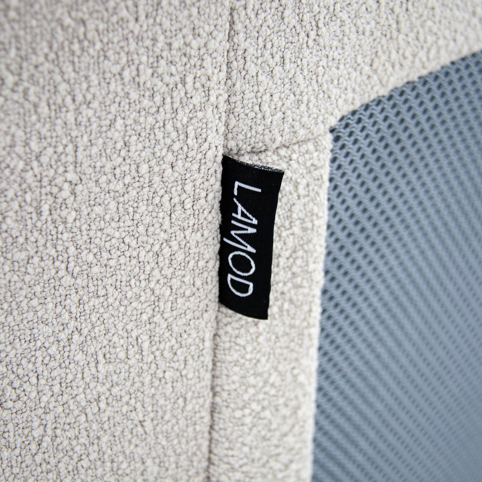 Modrest Lambert - Recámara moderna tapizada en tela beige - Image 5