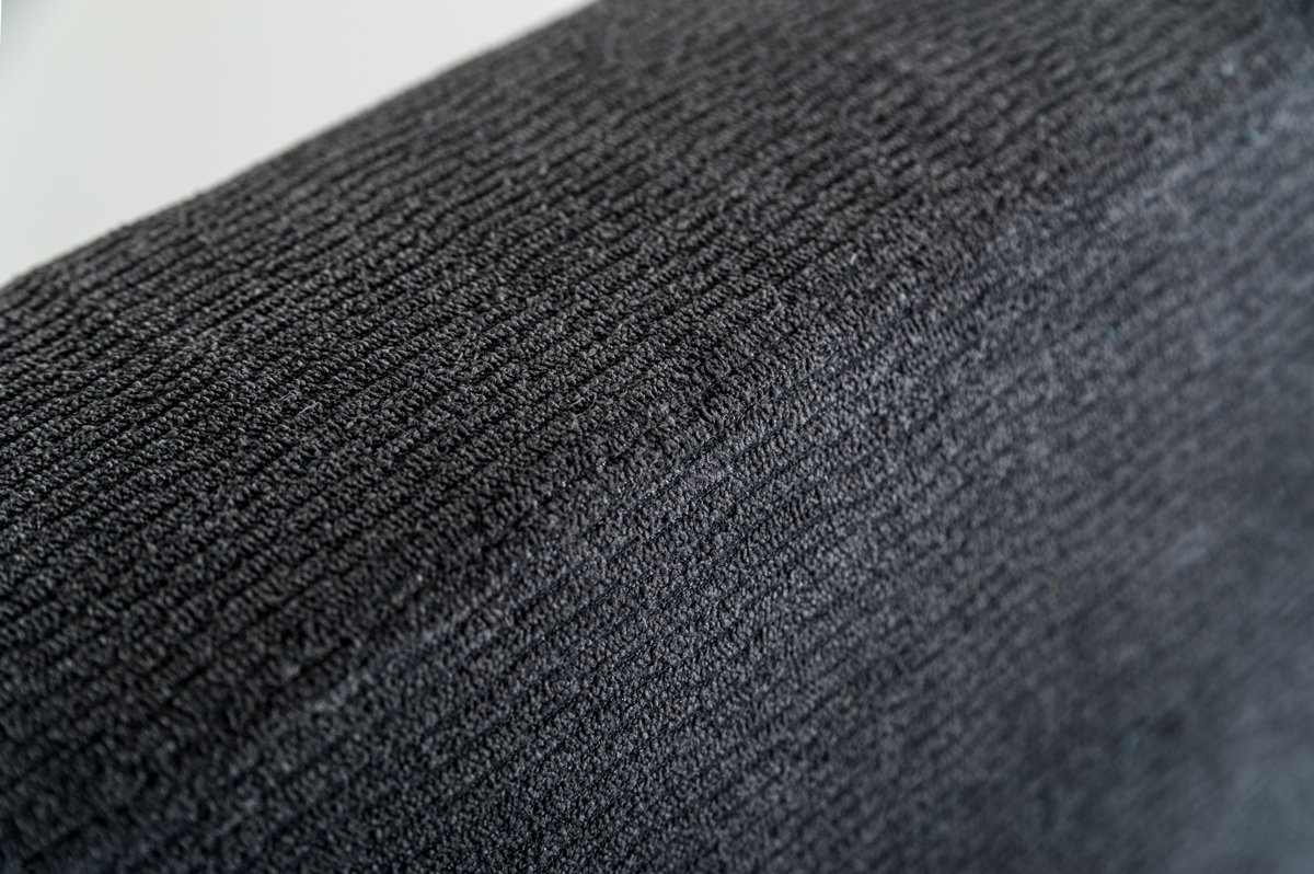 Recámara Modrest Addison Mid-Century moderna de tela gris y nogal - Image 3