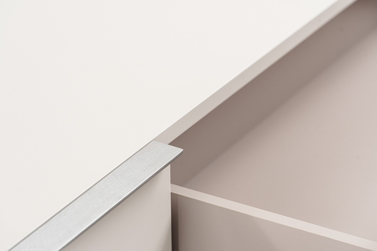 Modrest Colima - Mueble TV moderno beige mate + mueble TV nogal - Image 2