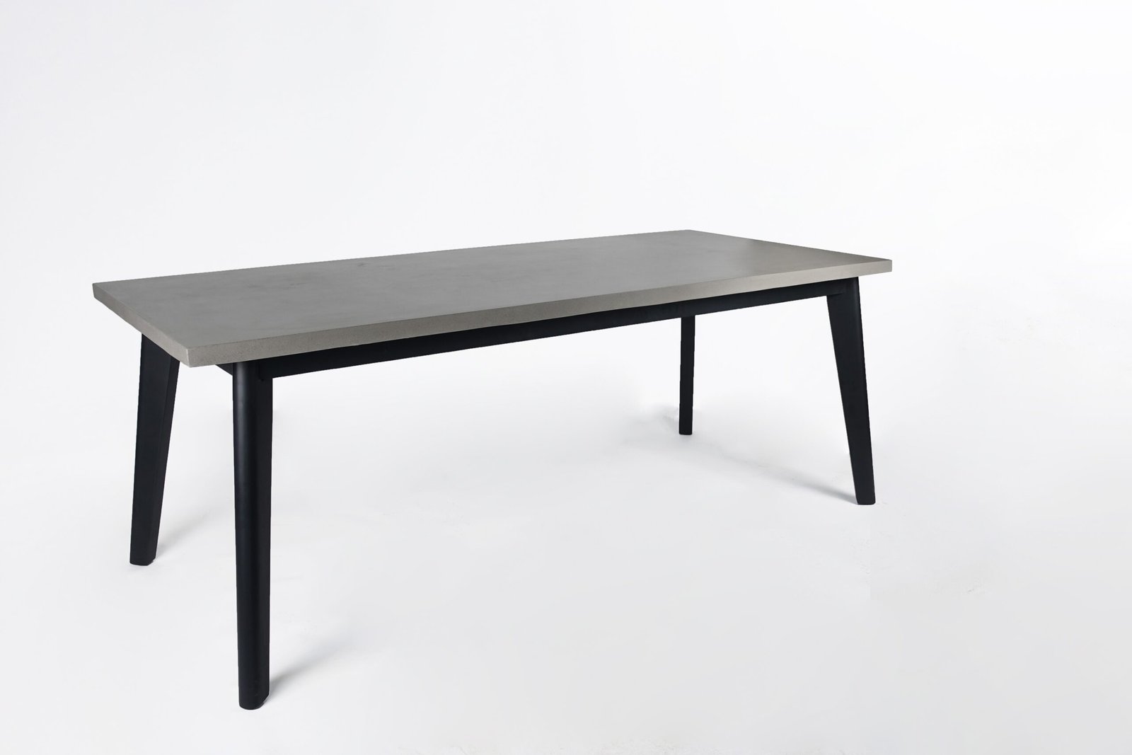 Renava Cuba – Mesa de comedor de hormigón para exterior