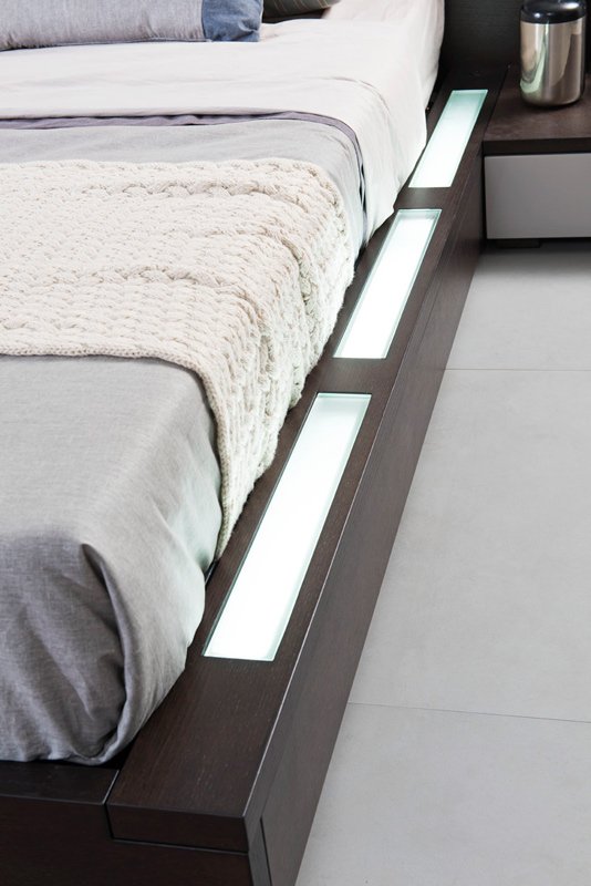 Recámara Modrest Gamma contemporánea de roble marrón con almacenaje - Image 4