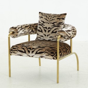 Modrest Kola - Silla decorativa con estampado de cebra dorada