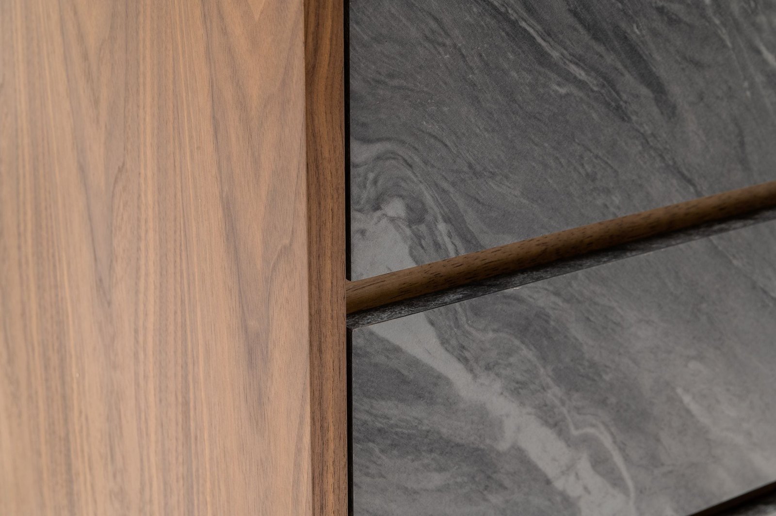 Nova Domus Metcalf - Cómoda Mid-Century de nogal y gris - Image 3