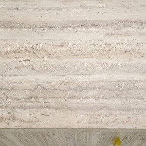 Nova Domus Roma - Travertino sintético moderno + cómoda dorada