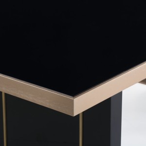 Mesa de comedor moderna Nova Domus Cartier en negro y oro rosa